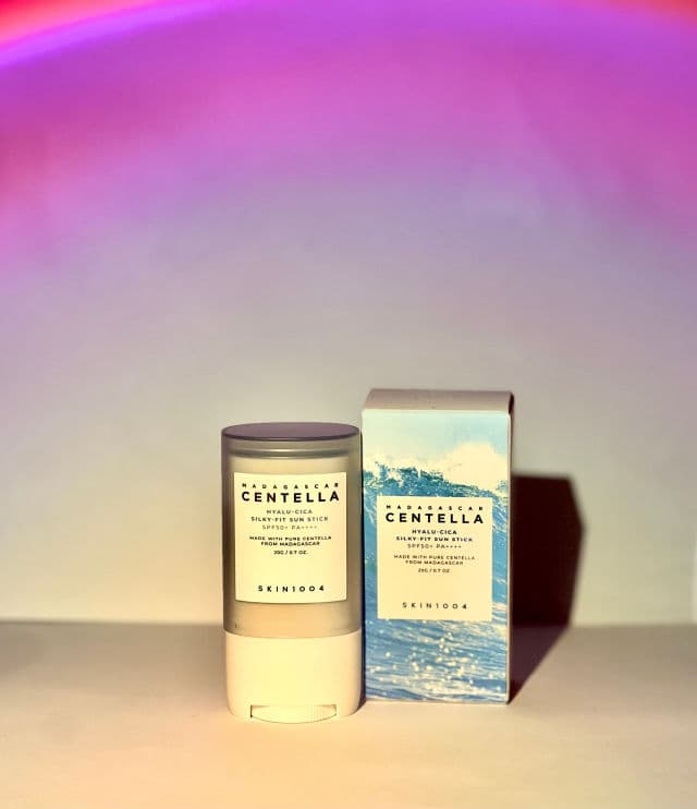 SKIN1004 Madagascar Centella Hyalu-Cica Silky-fit Sun Stick SPF50+ PA++++ review photo by berrybear