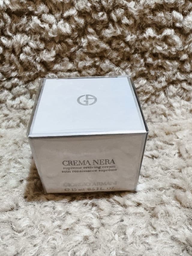 Giorgio Armani Crema Nera Obsidian Mineral Regenerating Cream review photo by Angeles33