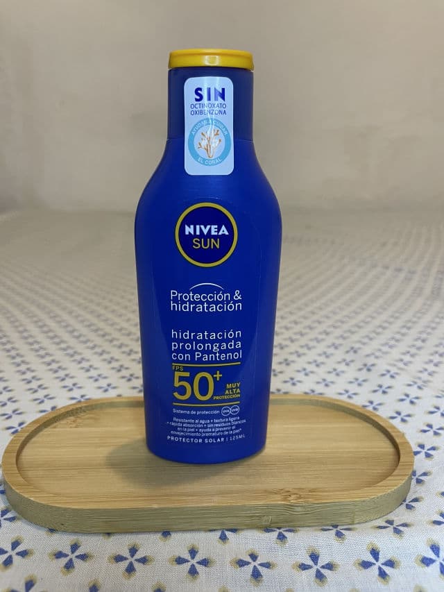 Nivea SUN Protect & Hydrate Sunspray SPF 50+ review photo by Stepha96