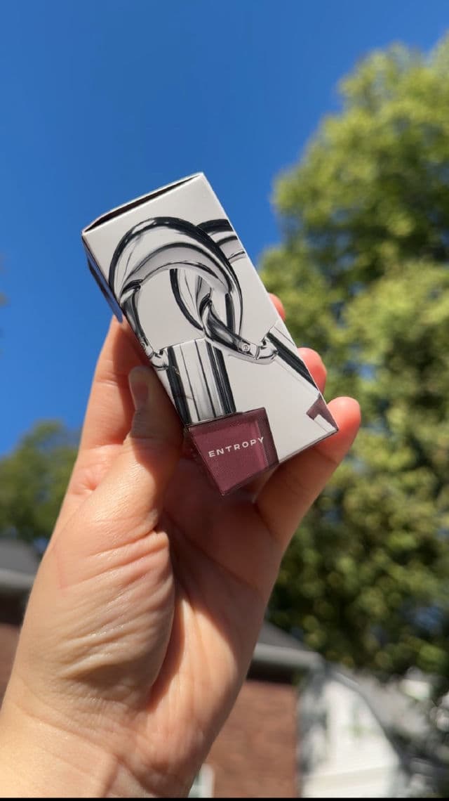 Entropy Makeup #4099C Beryl Charm review photo by LYAZZATELLO