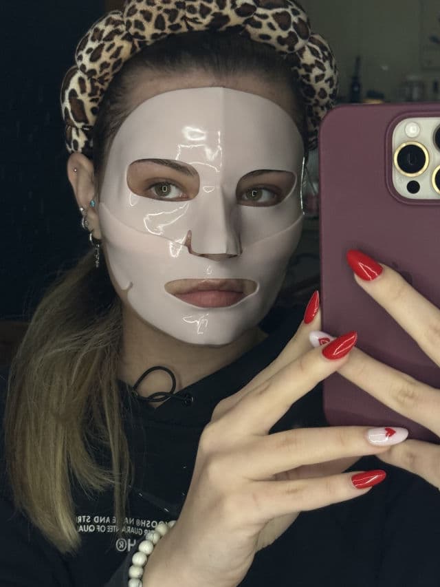 Caudalie Paris Vinopure Skin Perfecting Serum review photo by Bahar