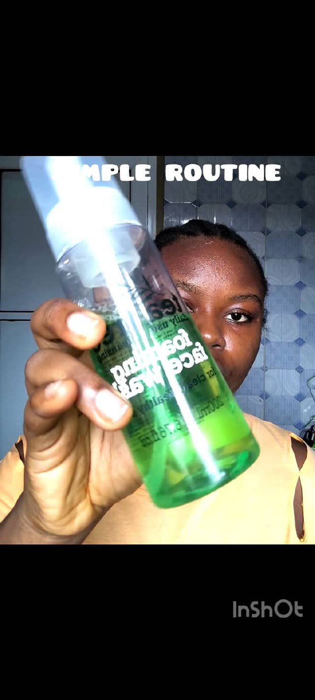 tea tree Foaming Face Wash review photo by Veesquare 