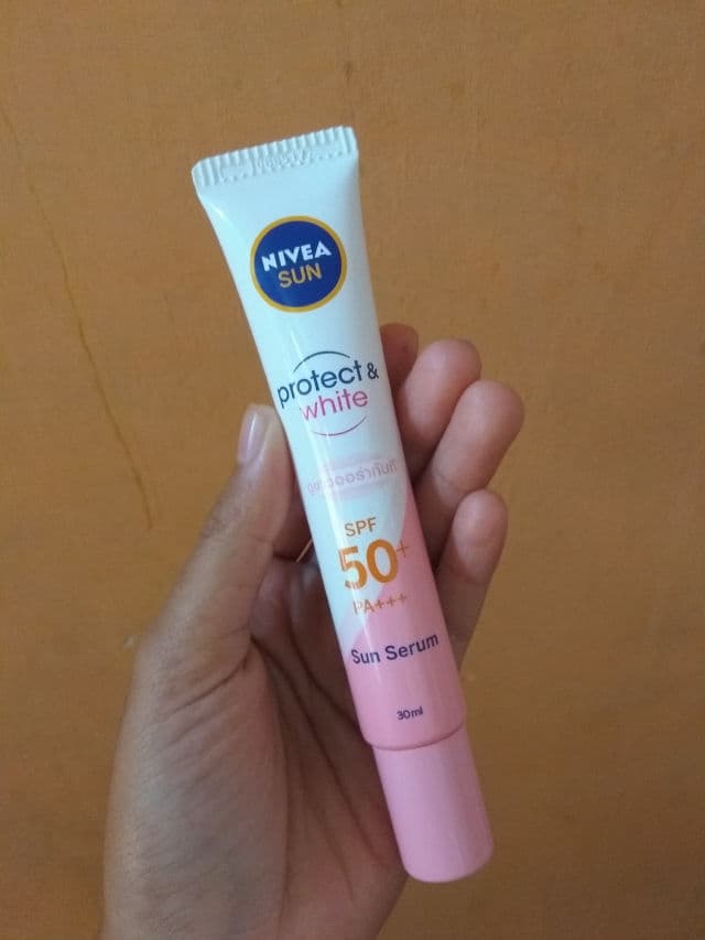 Nivea Sun Protect&White Instant Aura Serum SPF 50+PA+++ review photo by Aangelash