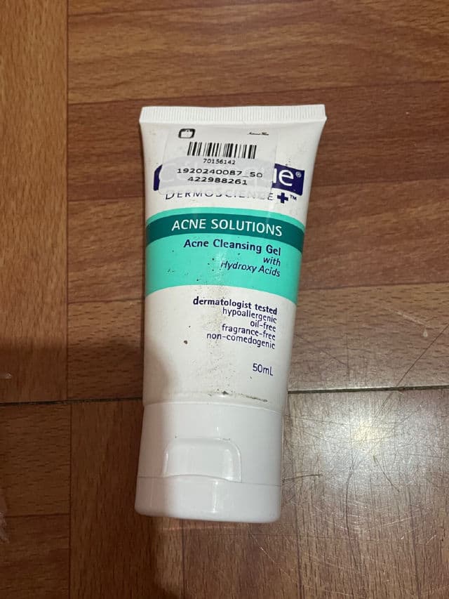 Celeteque Dermoscience Acne Cleansing Gel review photo by Acresy