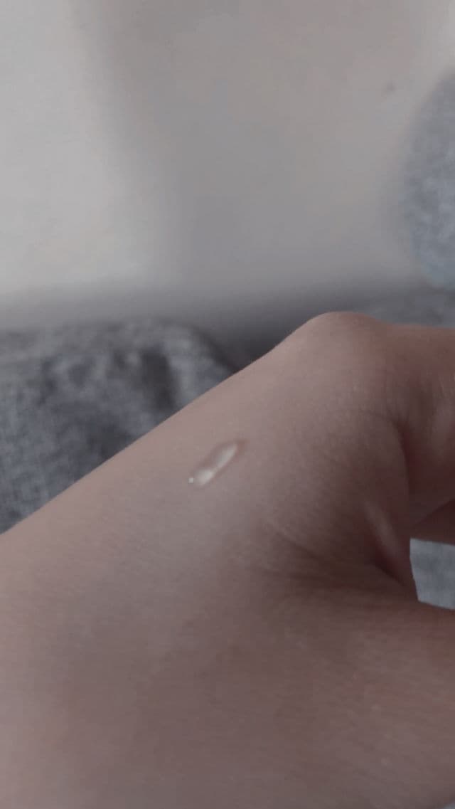 Luxe Organix Miracle Solutions Pimple Corrector review photo by Acresy