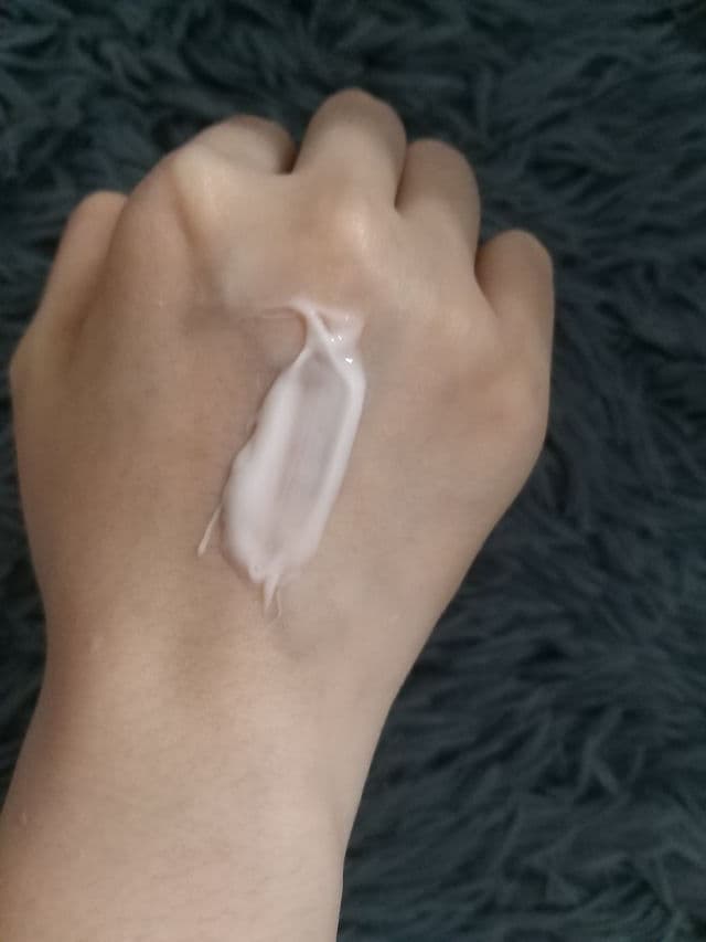 medi-peel Premium Naite Thread Neck Cream review photo by Adelynnlwkay