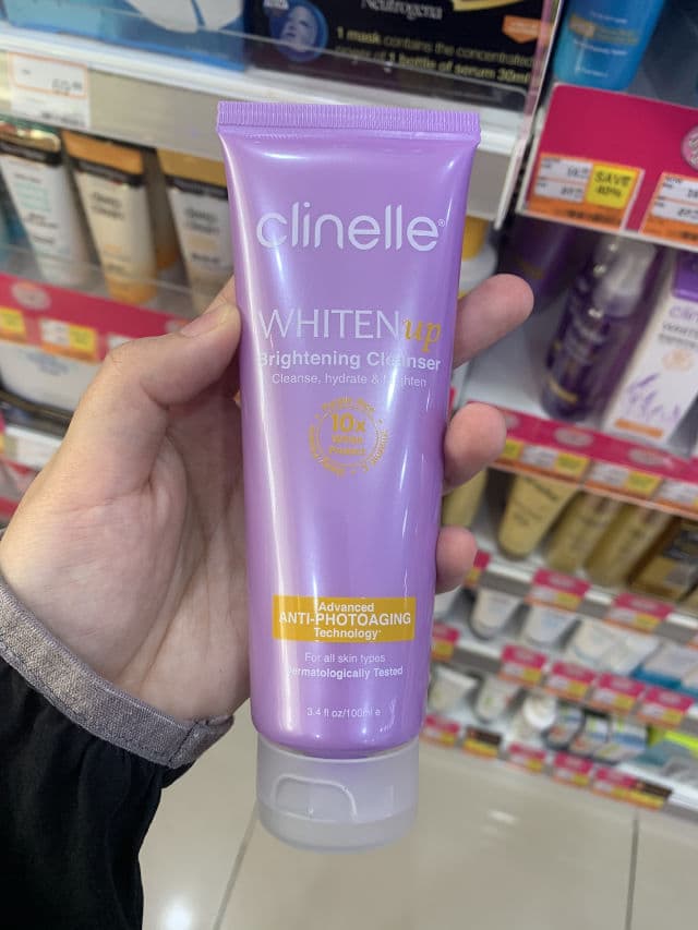 Clinelle WhitenUP Brightening Cleanser review photo by Aeticmanic