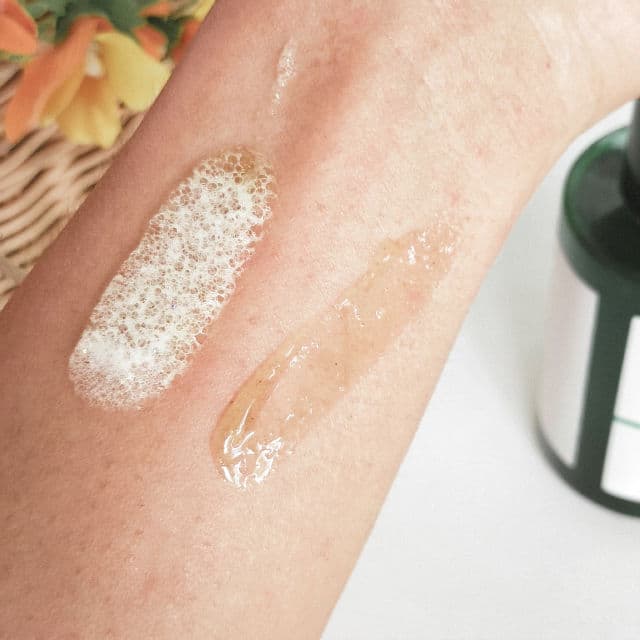 Some By Mi Bye Bye Blackhead 30Days Miracle Green Tea Tox Bubble Cleanser review photo by Afandi