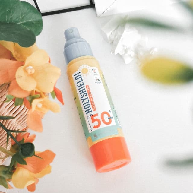 Somethinc Holyshield! Sunscreen Shake Mist SPF 50+ PA++++ review photo by Afandi
