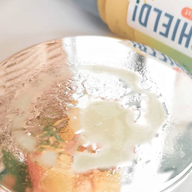 Somethinc Holyshield! Sunscreen Shake Mist SPF 50+ PA++++ review photo by Afandi