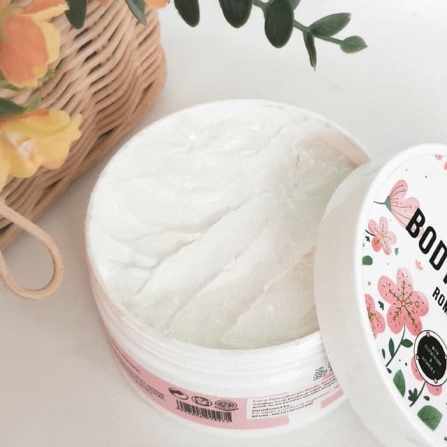 Scarlett Whitening Body Scrub - Romansa review photo by Afandi