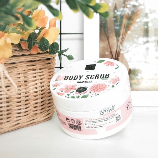 Scarlett Whitening Body Scrub - Romansa review photo by Afandi