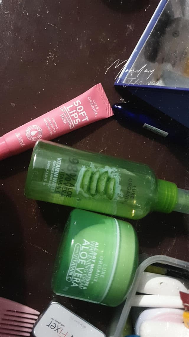 Luxe Organix 98% Aloe Vera Vitamin Water for Face & Body review photo by AiAiAiAiAi