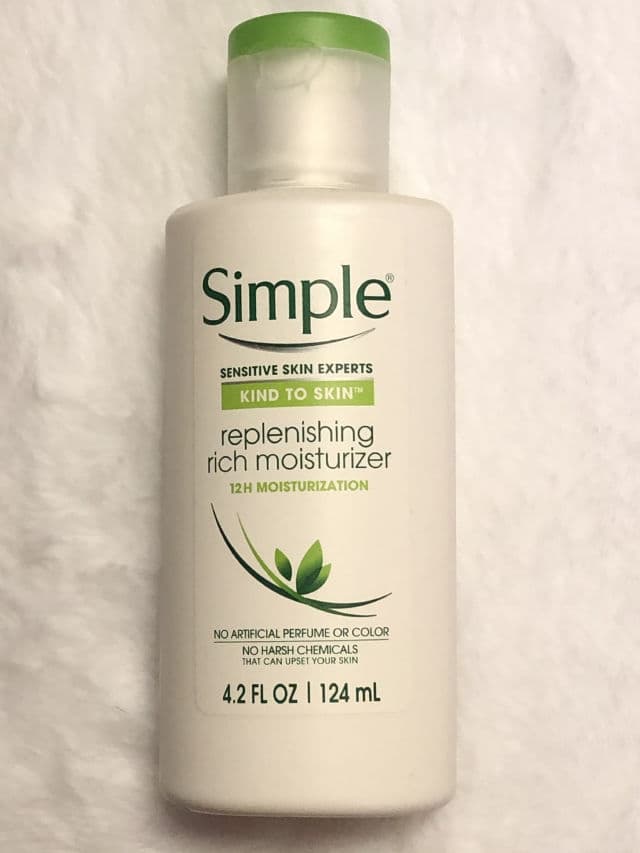 Simple Kind to Skin Facial Moisturizer Replenishing Rich review photo by Ajsensitiveskincare