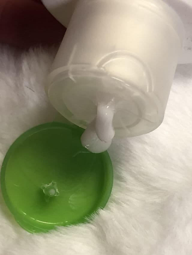 Simple Kind to Skin Facial Moisturizer Replenishing Rich review photo by Ajsensitiveskincare