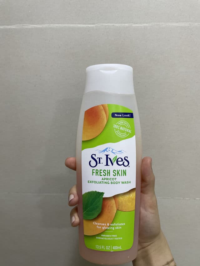 St. Ives Fresh Skin Apricot Exfoliating Body Wash review photo by Alhala