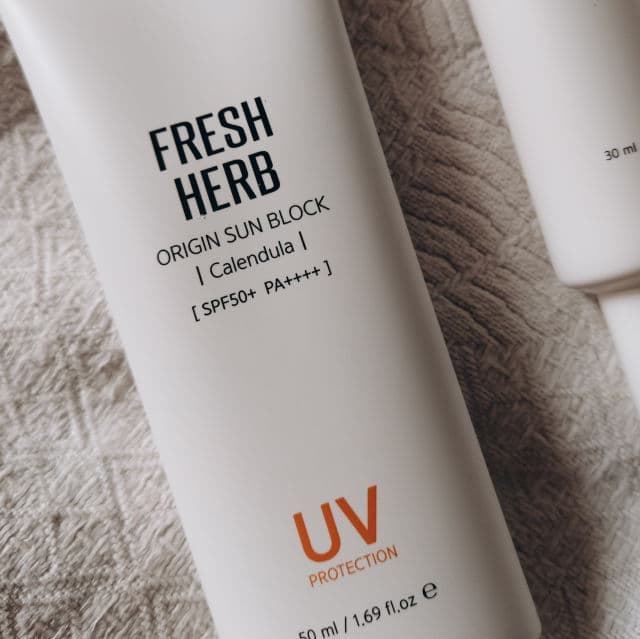 Nacific Fresh Herb Origin Sun Block SPF50 PA++++ review photo by OlyaAlink