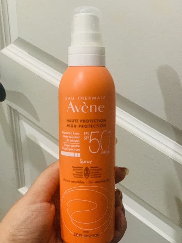 Avene Very High Protection Spray SPF 50+ review photo by Alisha143