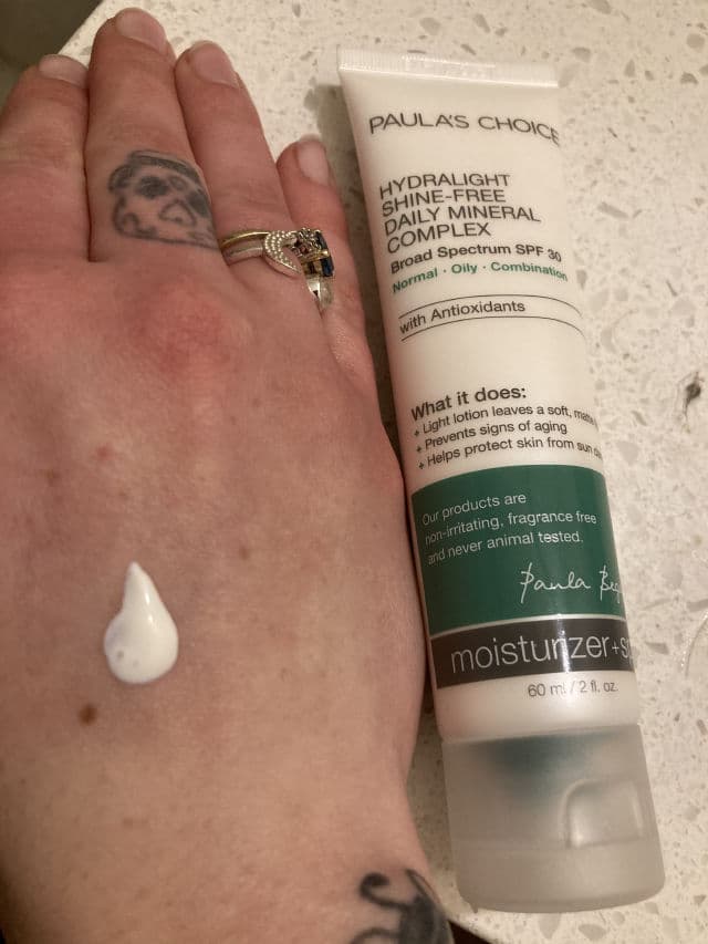 Paula's Choice HYDRALIGHT Shine-Free Mineral Complex SPF 30 review photo by AllSkinIsBeauty