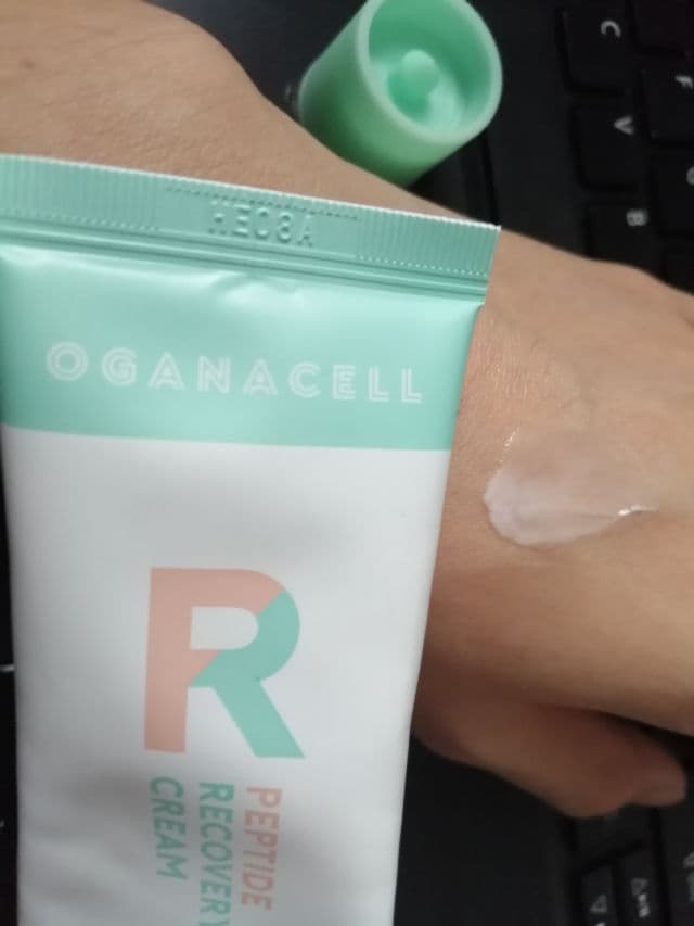 Oganacell Peptide Recovery Cream review photo by Almay
