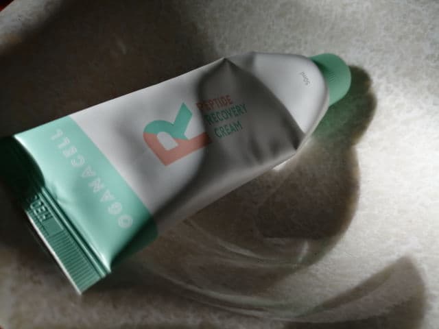 Oganacell Peptide Recovery Cream review photo by Almay