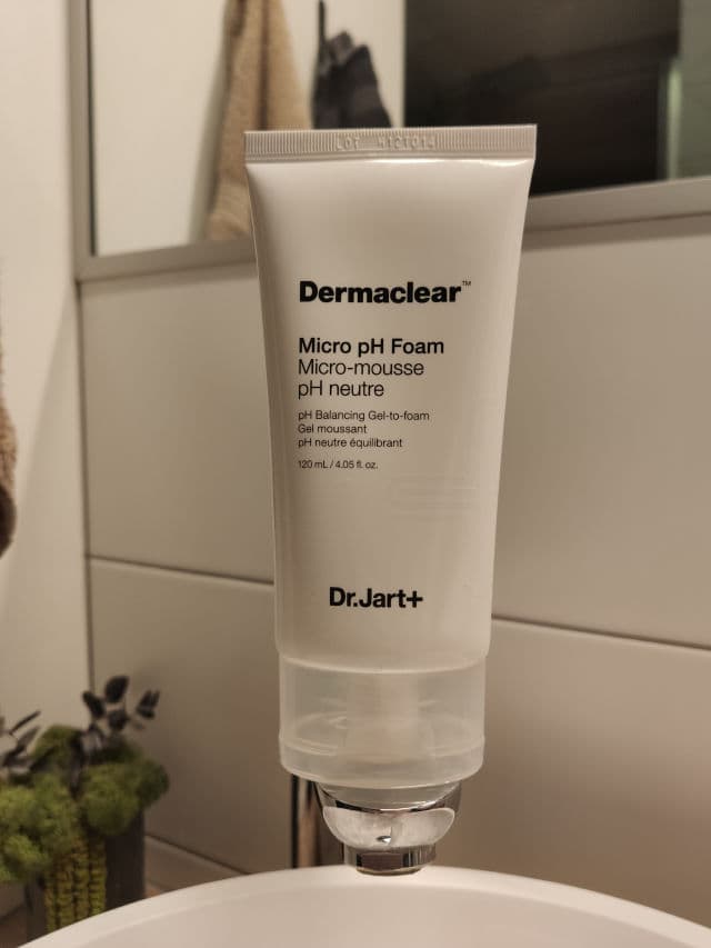 Dr. Jart+ Dermaclear Micro pH Foam review photo by Alona