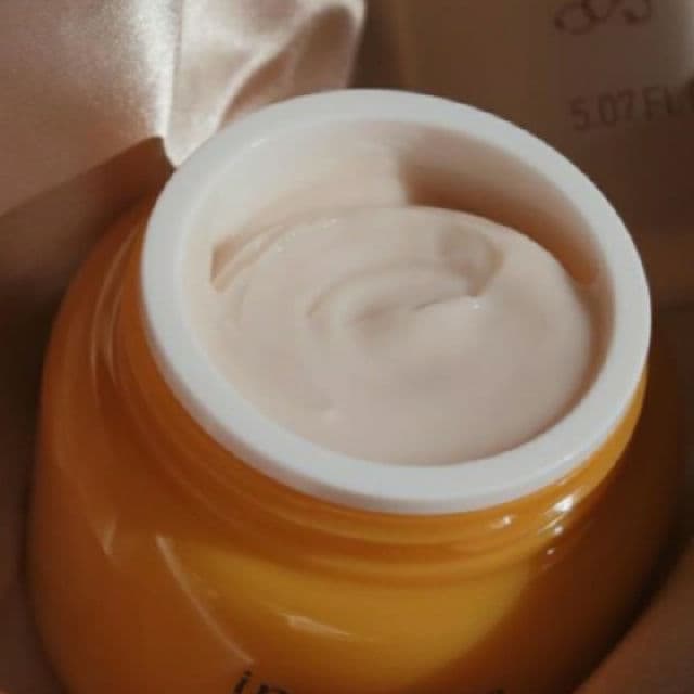 INNISFREE Ginger Honey Cream review photo by AlottaReviews