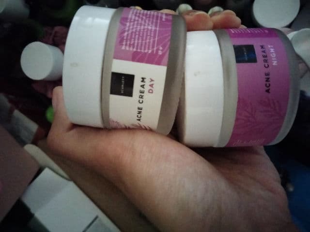 Scarlett Whitening Acne Night Cream review photo by AlvitaViorella