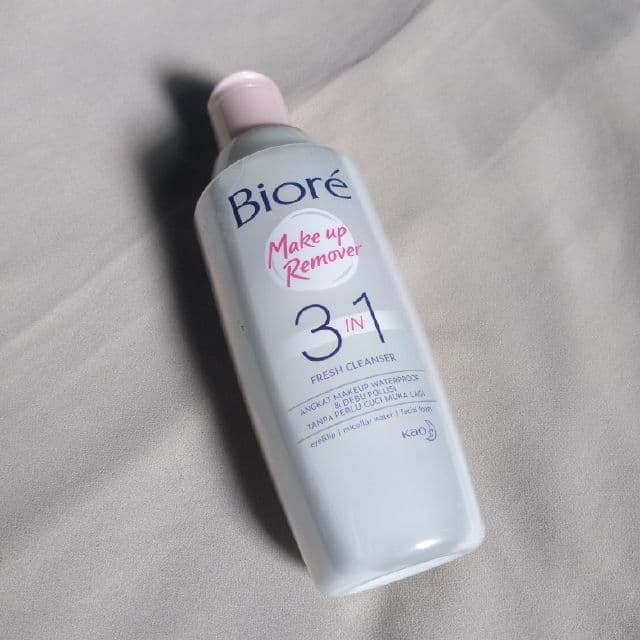 Biore 3 Fusion Milk Cleansing Makeup Remover (Pure Hydration) review photo by AmaliaAnnufus