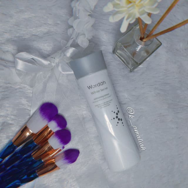Wardah White Secret Exfoliating Lotion review photo by Amaliah