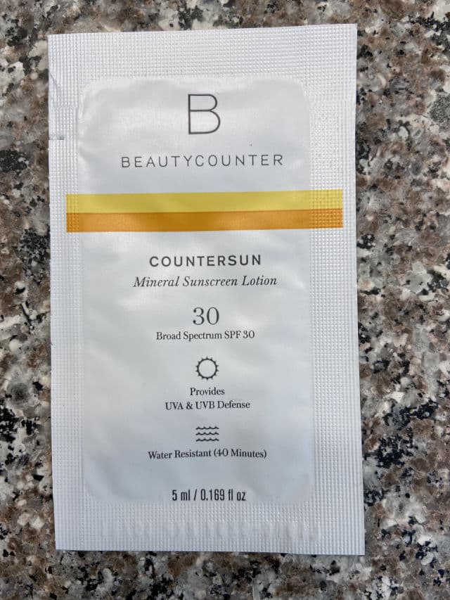 Beautycounter Countersun Mineral Sunscreen Lotion SPF 30 review photo by AmberJ