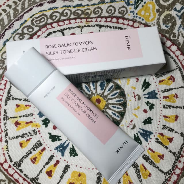 Iunik Rose Galactomyces Silky Tone Up Cream review photo by Ambila