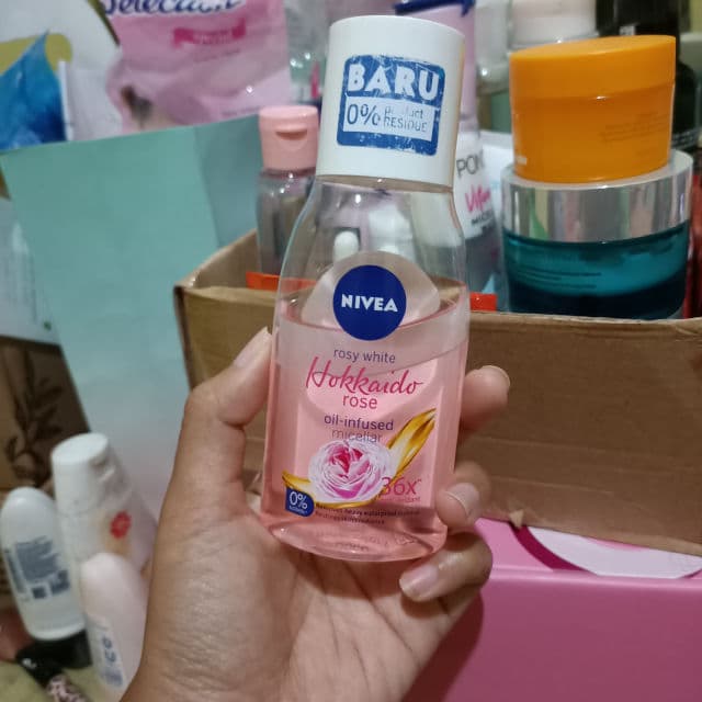 Nivea Rosy White Hokkaido Rose Micellar Water 36x Anti-Oxidant review photo by Ameliaapuspita