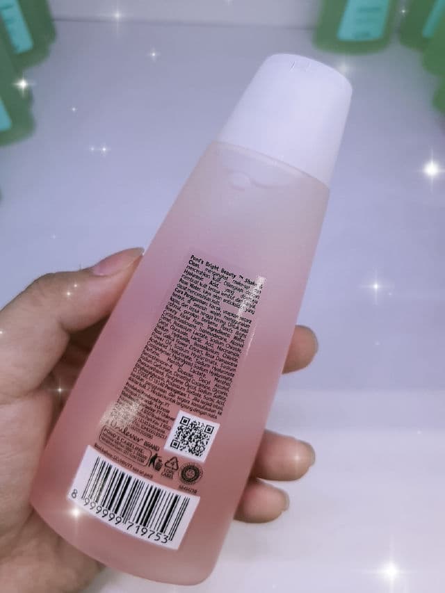 Pond's White Beauty Shake & Clean review photo by Amelll