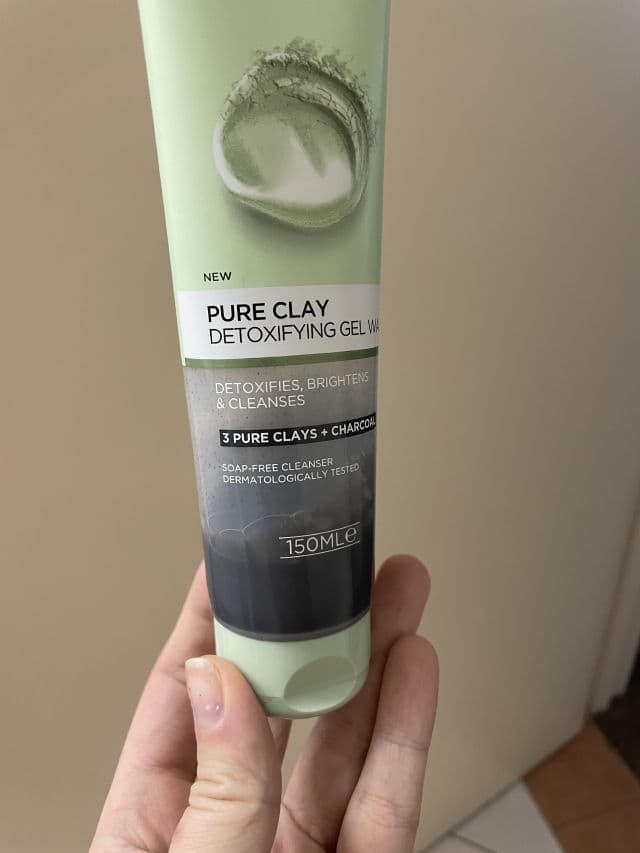 L'Oreal Paris Pure Clay Detox Wash review photo by Anastasiya