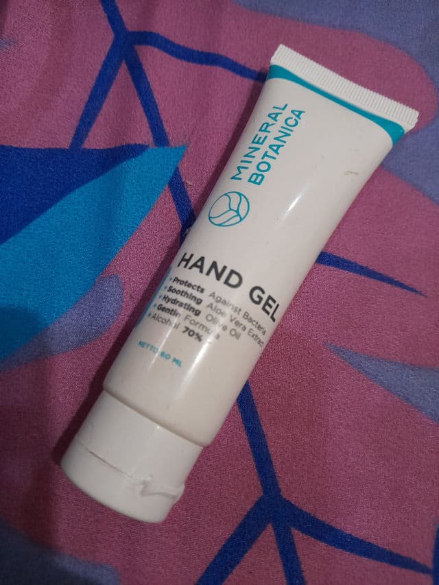 Mineral Botanica Hand Gel review photo by Anggitaliautami