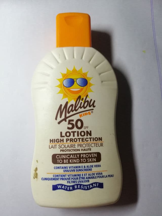 Malibu Kids High Protection Sun Lotion SPF50 review photo by Anikayusra