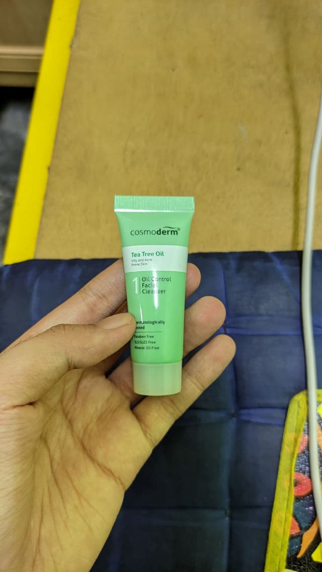 Cosmoderm Tea Tree Oil Oil Control Facial Cleanser  review photo by AnisaZulaika