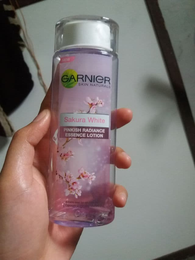 Garnier Sakura White Pinkish Radiance Essence Lotion review photo by AnnKsm
