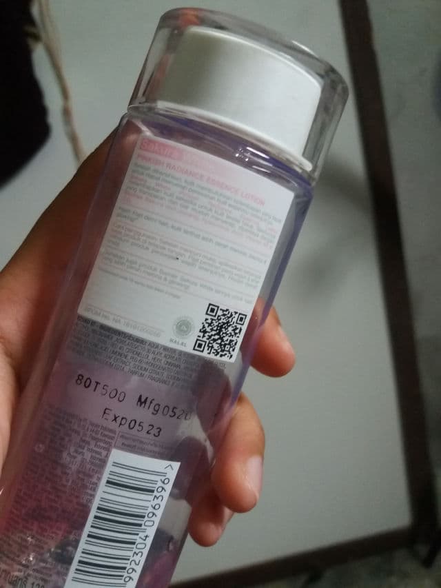 Garnier Sakura White Pinkish Radiance Essence Lotion review photo by AnnKsm