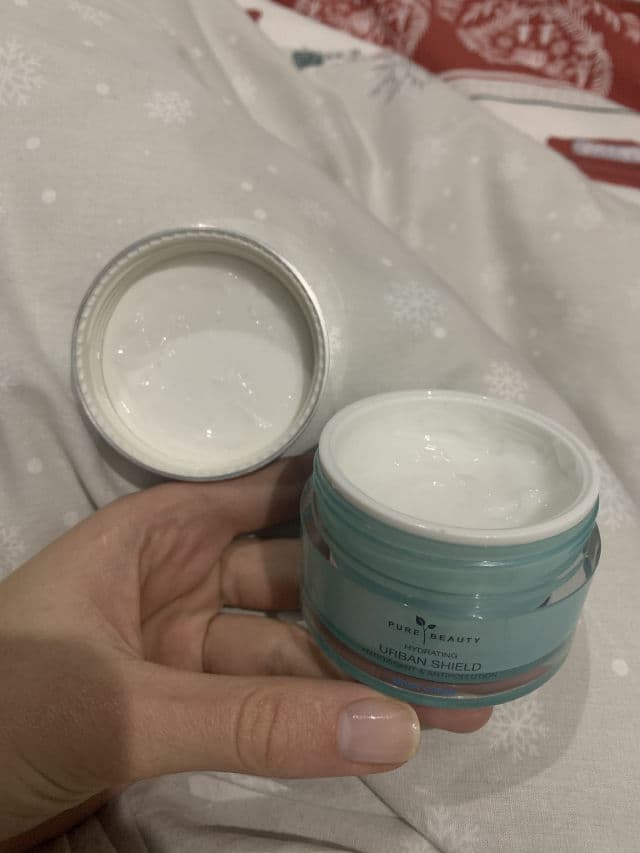 Pure Beauty Hydrating Urban Shield Moist Gel review photo by AnnaVito