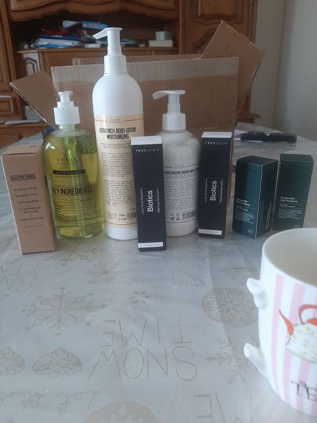 D.E.T.O.X Skinfood Active Cleanser Purifying Cleansing Gel review photo by AnneMarie91