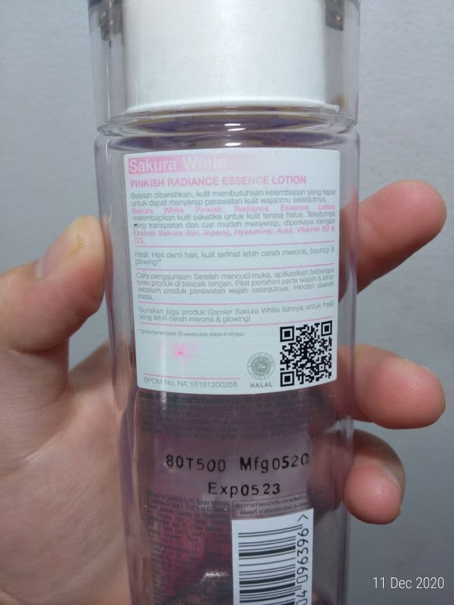 Garnier Sakura White Pinkish Radiance Essence Lotion review photo by Annisadivi