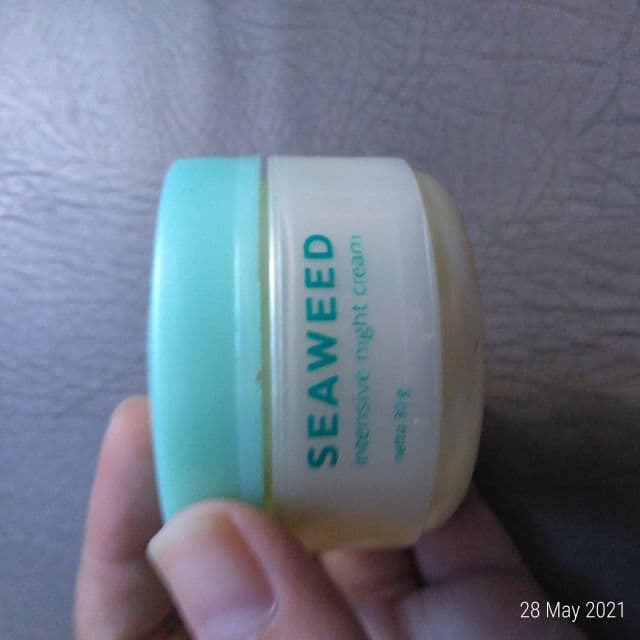 Wardah Seaweed Intensive Night Cream review photo by Annisadivi