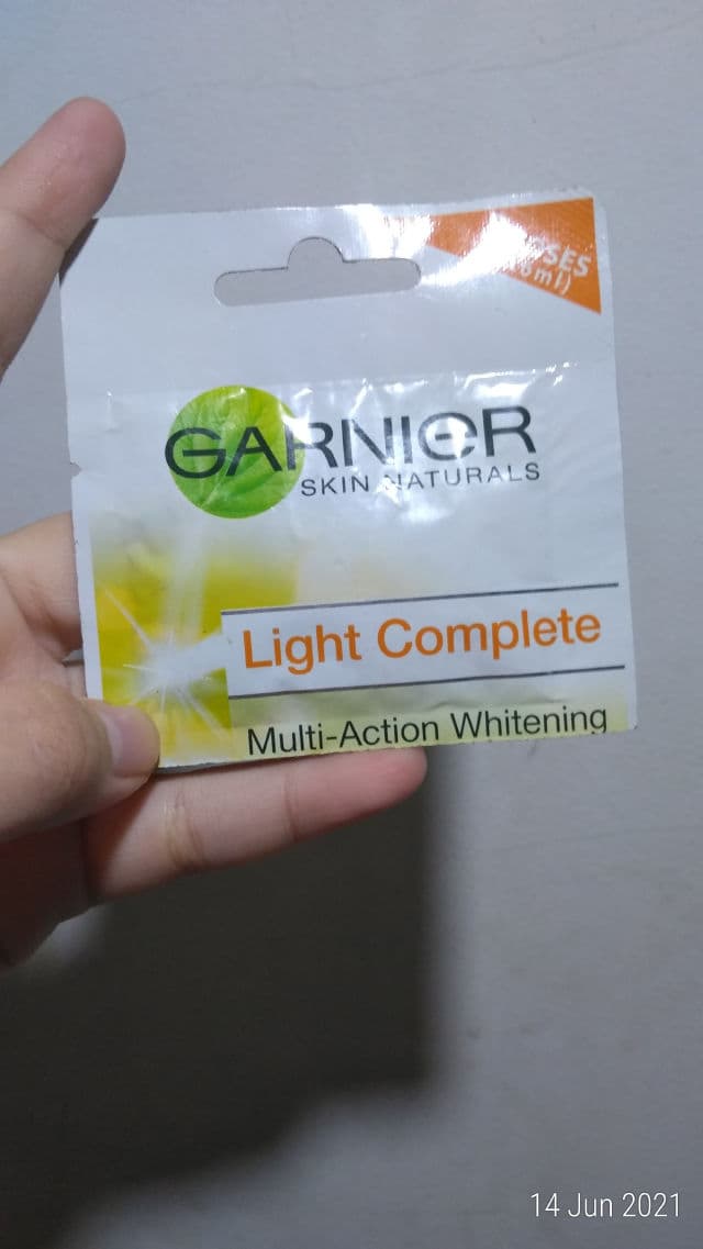 Garnier Light Complete Multi-Action Whitening Peel-off Mask review photo by Annisadivi