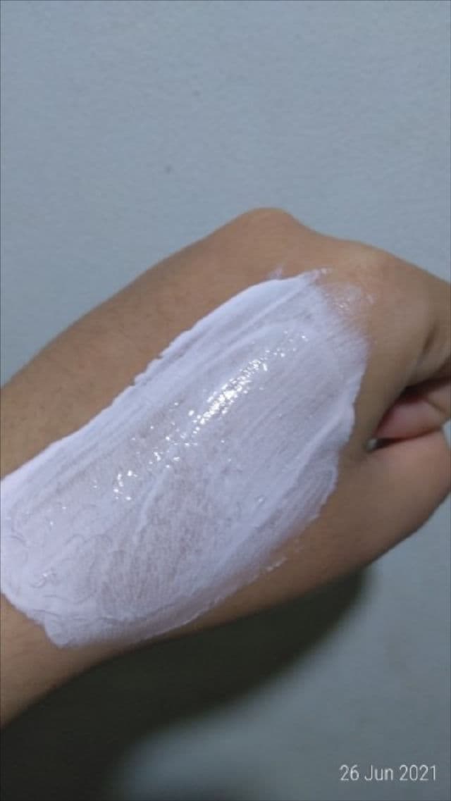 Wardah Perfect Bright Tone Up review photo by Annisadivi