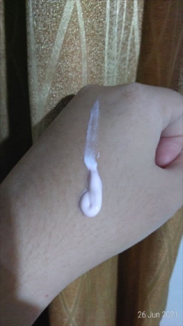 Wardah Perfect Bright Tone Up review photo by Annisadivi