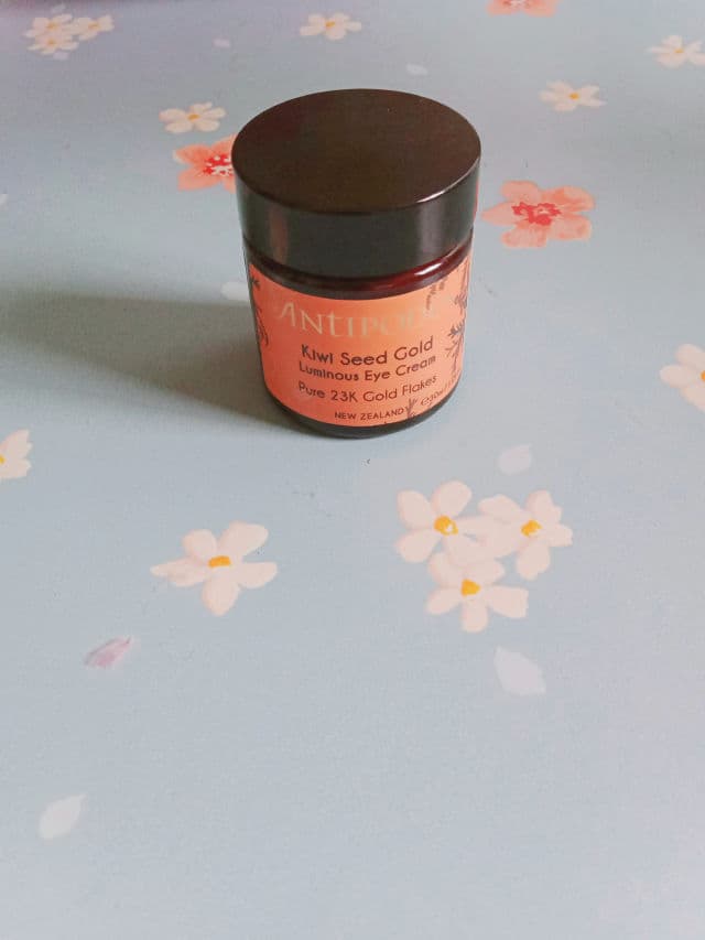 Antipodes Kiwi Seed Gold Luminous Eye Cream review photo by ArryfaDeen