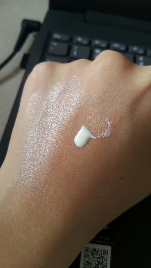 Cetaphil Sun Light Gel SPF50+ review photo by AshDream104