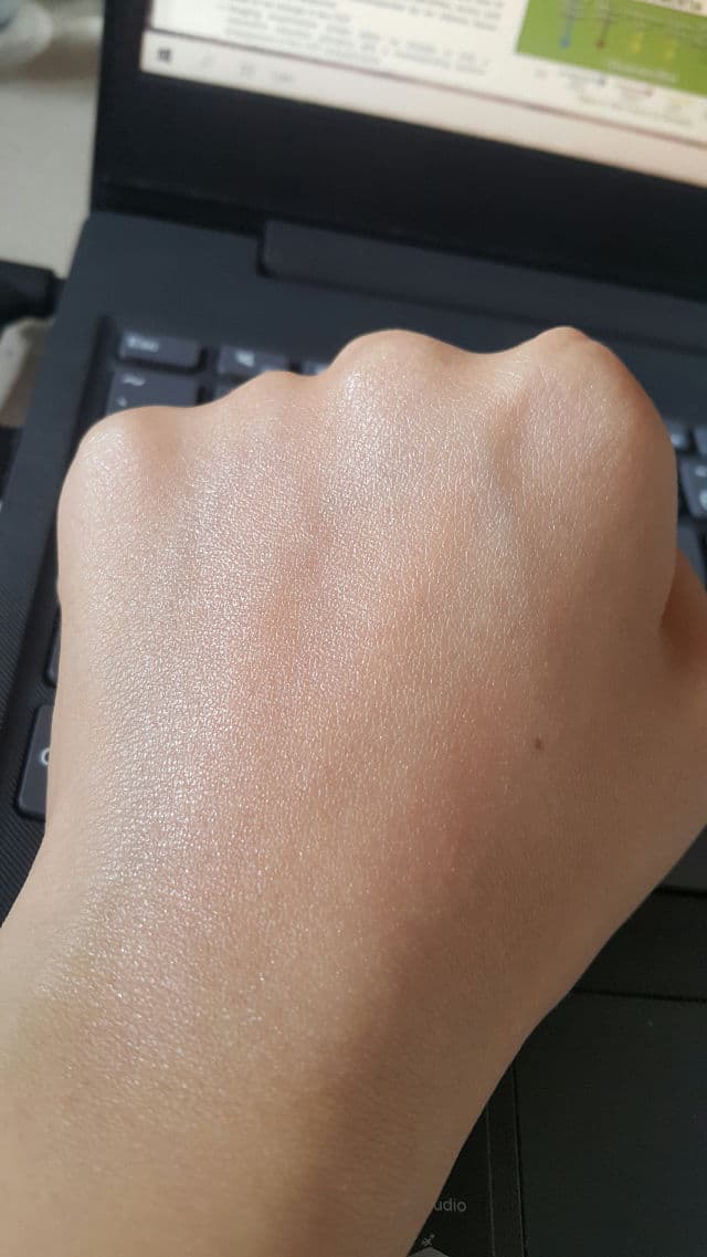 Cetaphil Sun Light Gel SPF50+ review photo by AshDream104